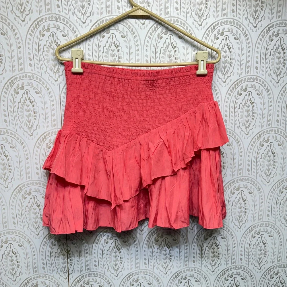 DO+BE Mini Skirt Womens L Coral‎ Smocked Ruffle Tiered Asymmetrical Y21542